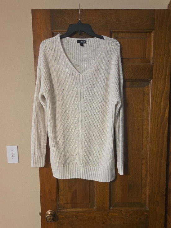 a.n.a Sweaters - a.n.a Cream V-Neck Knit Sweater - Women's